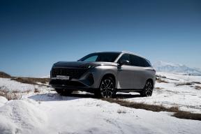 Новый «Москвич» примеряет зубы на столичный премиум