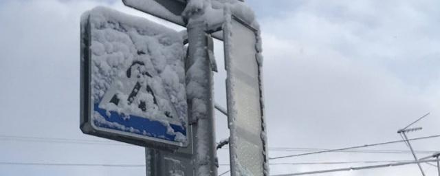 Жителей Омска предупредили о продлении штормового предупреждения из-за аномальных морозов