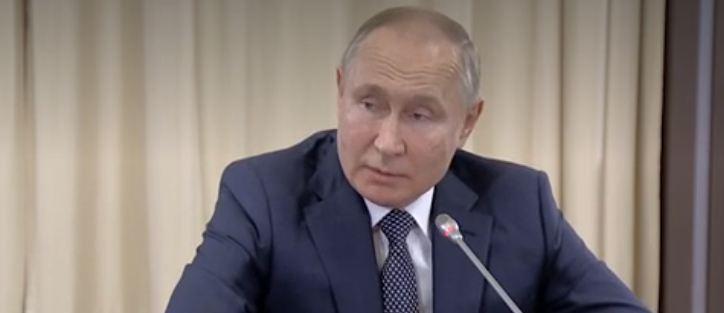 Путин: Воссоединение России и Донбасса должно было произойти раньше