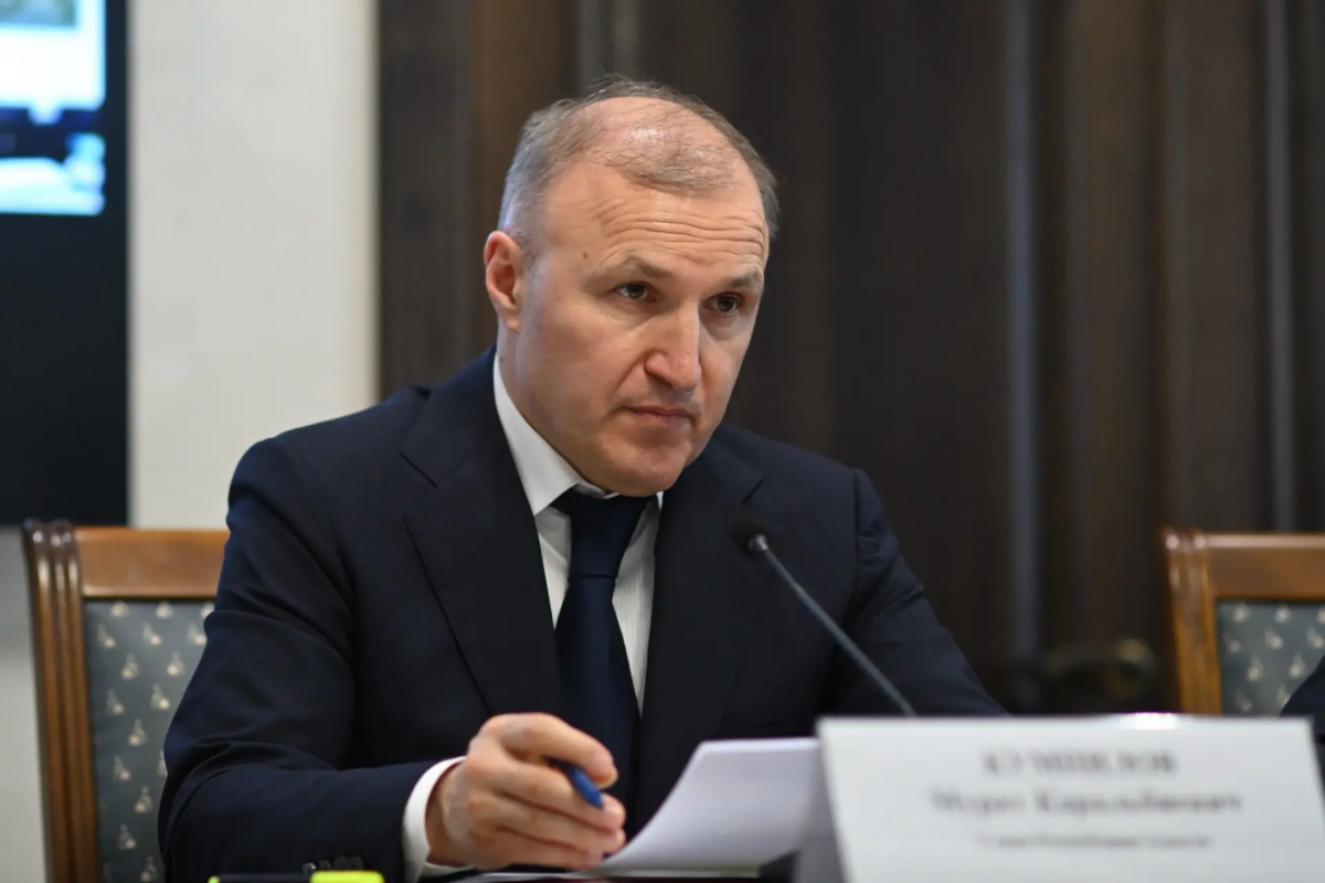 Мурат Кумпилов: Поставки топлива на АЗС Адыгеи осуществляются в штатном режиме, держу ситуацию на личном контроле