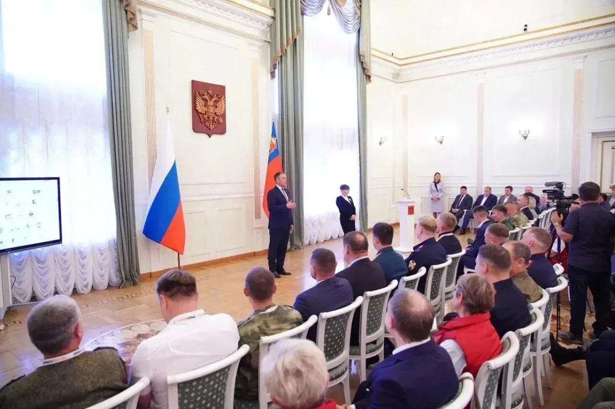 Сопредседатель ВАРМСУ Ирина Гусева приняла участие в награждении 88 кемеровских ветеранов СВО, завершивших обучение по программе «СВОи Герои. КуZбасс»