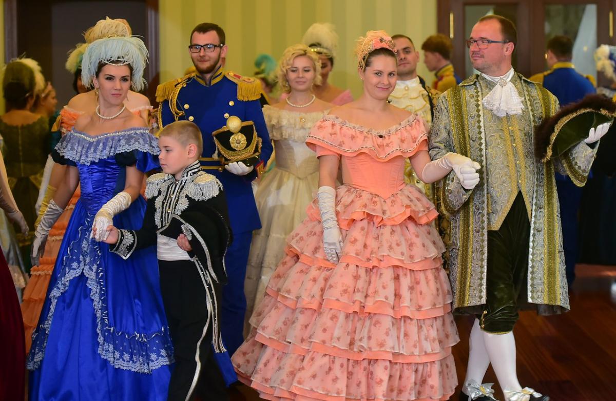 Юбилей Пушкина отметят в Петербурге тематическим костюмированным балом