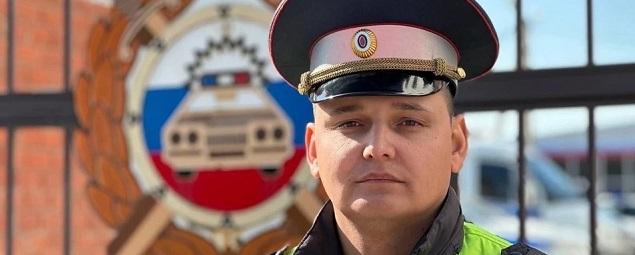 Инспектор ДПС Гаврилов довез до роддома беременную женщину после салюта 9 мая в Иркутске