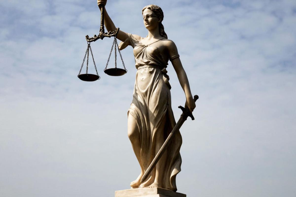 Отец, не помогавший сыну, лишен выплат после его гибели в СВО