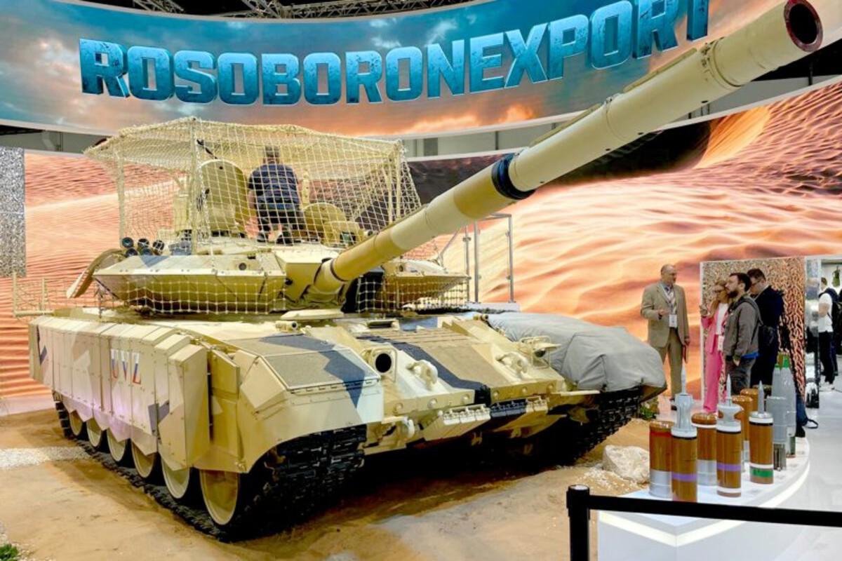 На выставке IDEX 2025 продемонстрировали обновленный Т-90МС с уникальной защитой