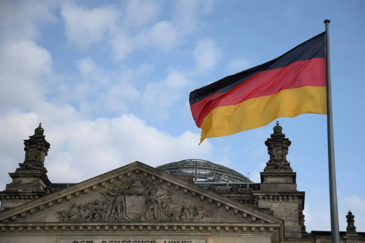 Российский депутат заявил, что Германии не дают покоя мечты Гитлера