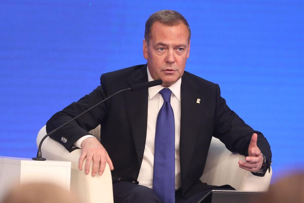 Медведев иронично объяснил Трампу, куда ударят ВСУ ракетами Tomahawk