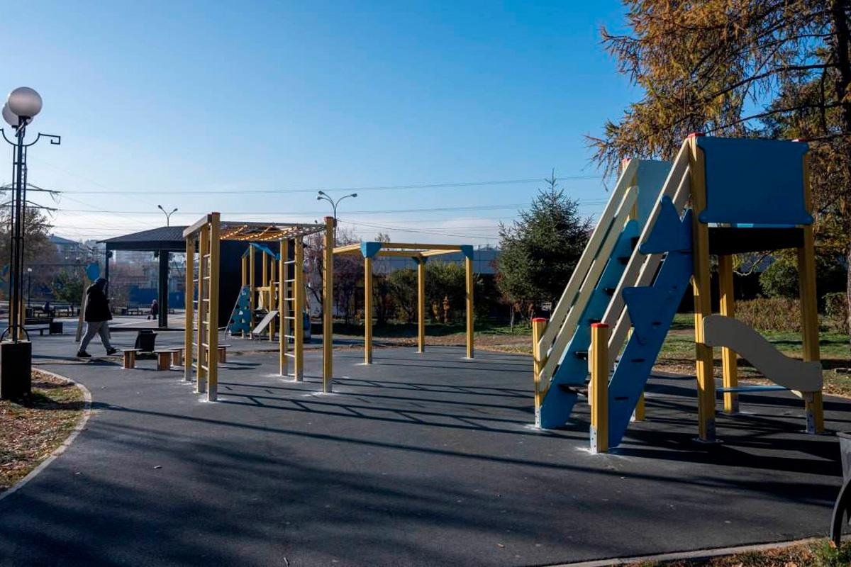 Мэр Руслан Болотов: В Иркутске обновили четыре детские площадки в рамках проекта ЕР «Есть решение»