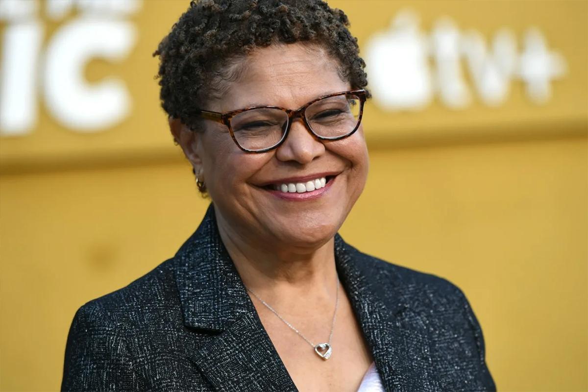 Власти Лос-Анджелеса отменили комендантский час в городе