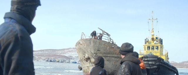 На Камчатке с 15 мая начнут поднимать затонувшие корабли в Авачинской бухте