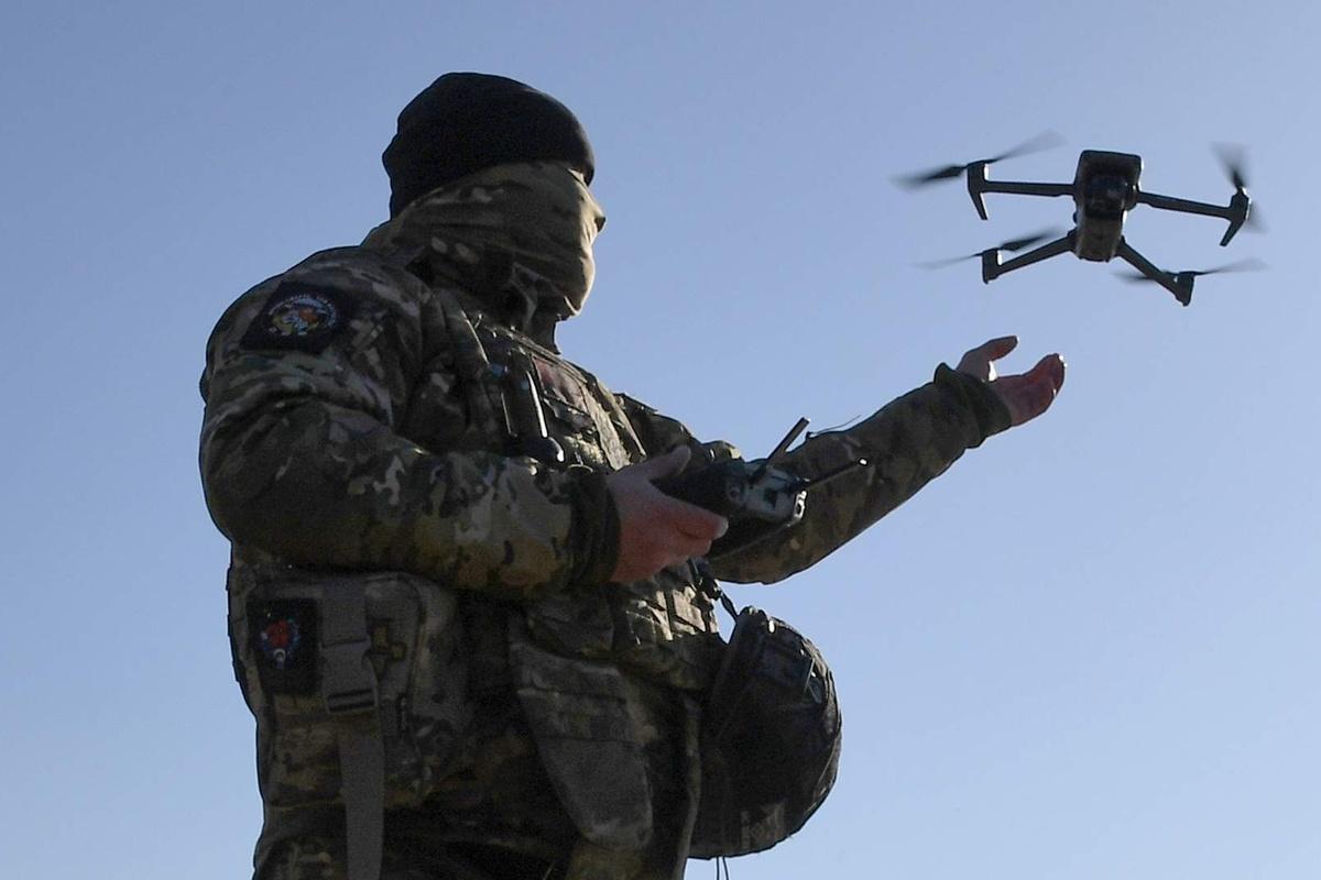 Дрон ВСУ ранил в голову китайского журналиста, снимавшего сюжет в Курской области