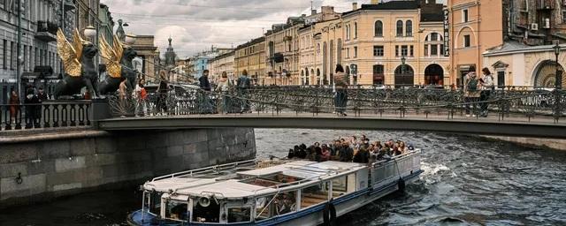 Российские путешественники оценили уровень гостеприимства Петербурга на 92%