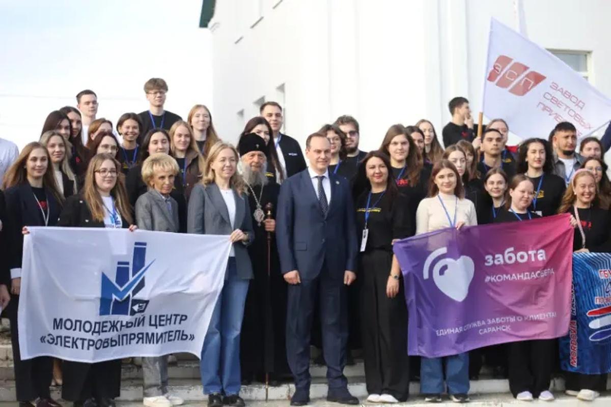 Глава Мордовии встретился с молодежью, которая хочет посвятить себя региону