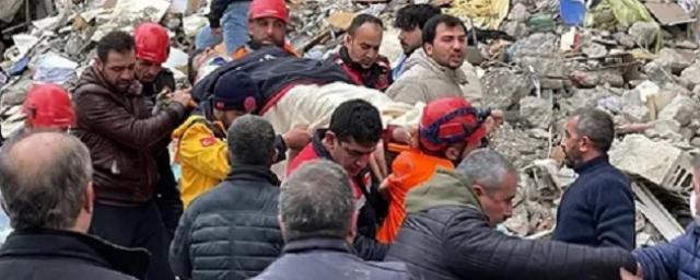 Вице-президент Турции Октай: Число жертв землетрясения выросло до 5894 человек