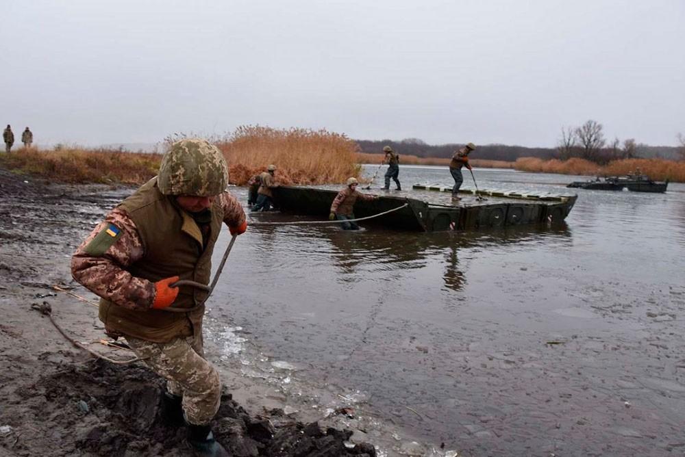 Украинские СМИ сообщили, что руководство ВСУ совершает преступление, отправляя войска через Днепр