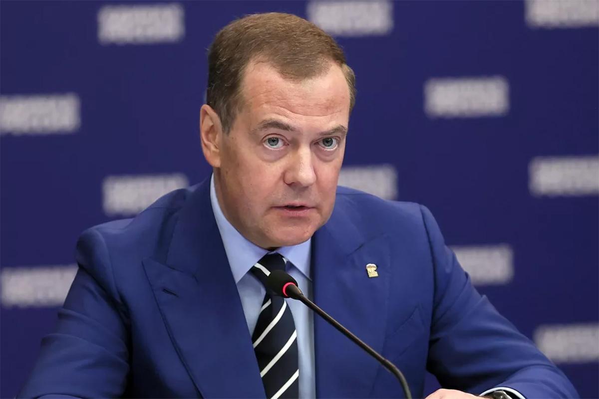 «Без виз, как в 45-м»: Медведев ответил Каллас историческим мемом на угрозу закрыть Шенген для бойцов СВО