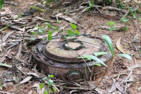 Украинские военные разбрасывают мины с сейсмодатчиками в приграничных областях