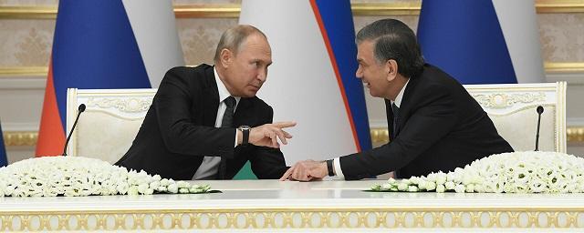 Президенты России и Узбекистана обсудили производство вакцин от COVID-19