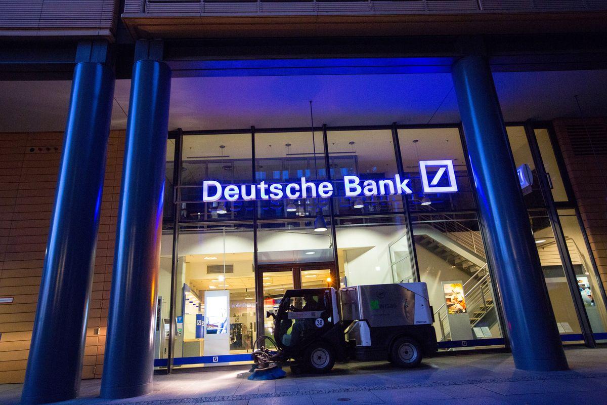 Deutsche Bank к 2022 году сократит 18 тысяч сотрудников