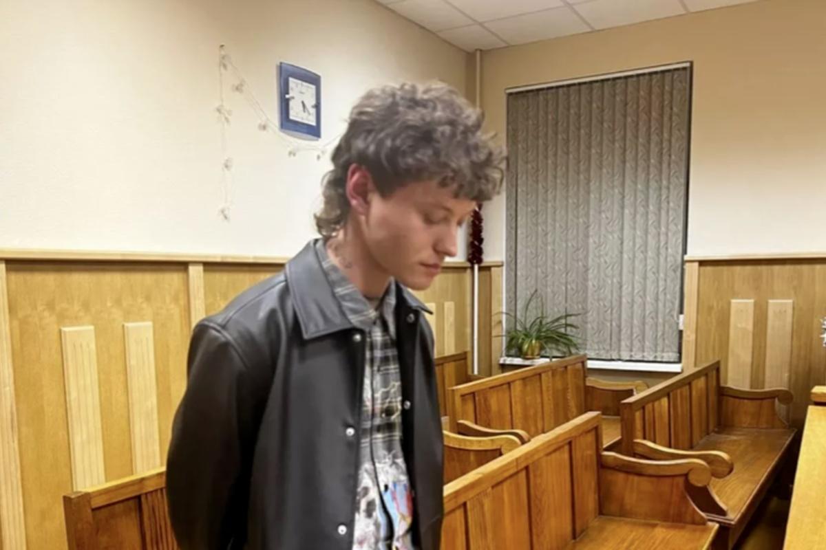 Певца и блогера Шарлота перевели в колонию-поселение в Самарской области