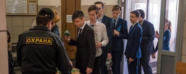 В Ростове все школы переведут на профессиональную охрану после трагедии в Казани