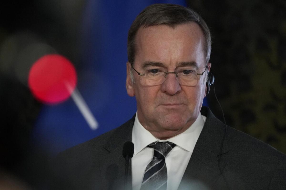 Писториус заявил, что поставка Украине систем Patriot займет месяцы