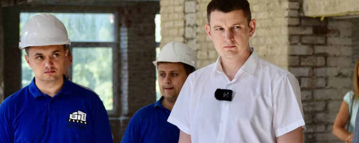 Денис Семенов поздравил павловопосадцев с Днем строителя