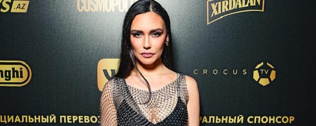 Ольга Серябкина порадовала фанатов, появившись на закрытии «Жары» в платье-сетке