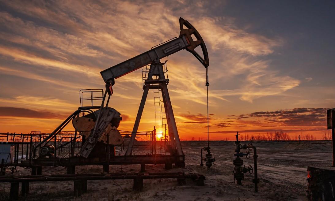 Стоимость нефти поднялась выше 75 долларов на фоне утверждения Сенатом США потолка госдолга