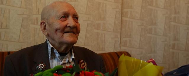 Замглавы Дзержинска поздравил со 100-летием Измаила Адигамова