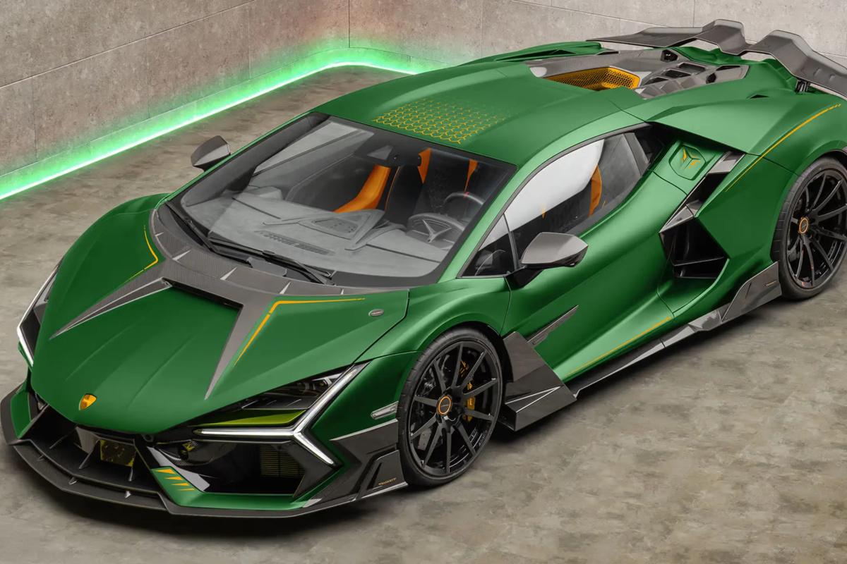 Lamborghini Revuelto с обвесом Mansory за 110 миллионов рублей выставили на продажу в России