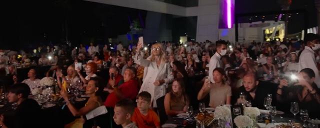 Россияне осудили роскошную вечеринку богемы в Дубае во время СВО