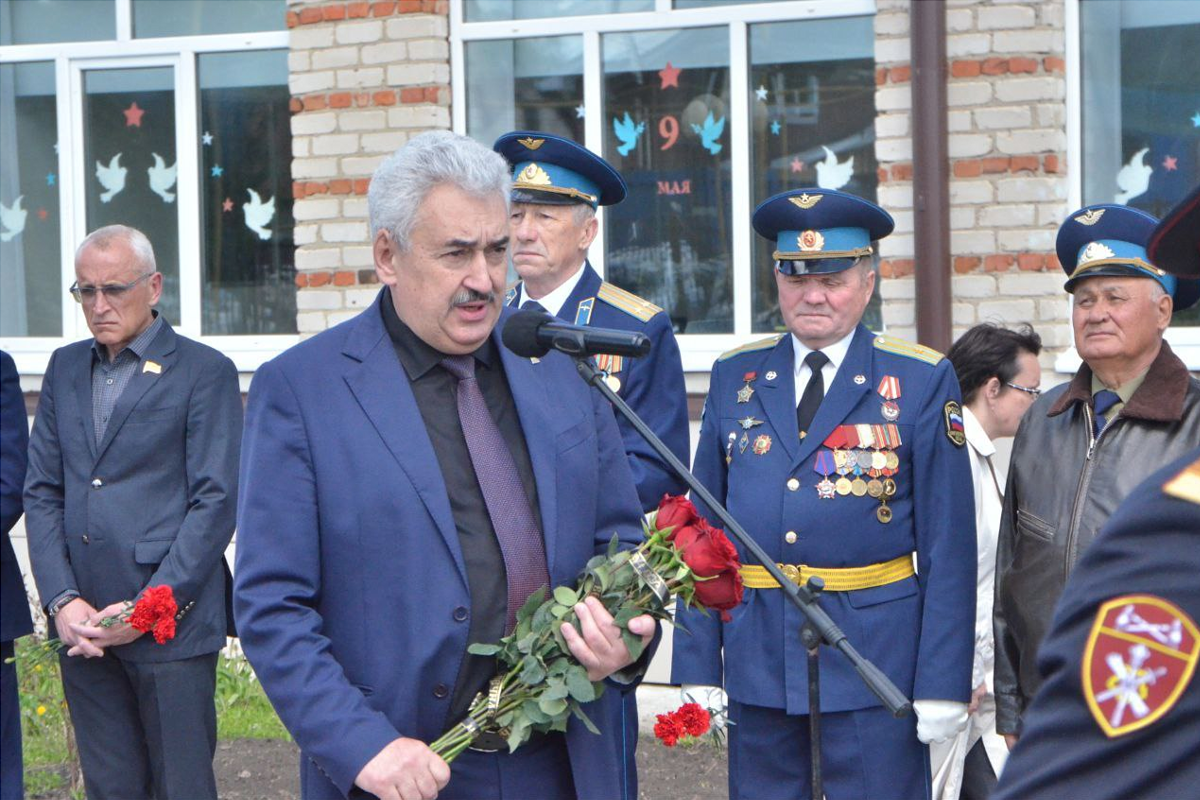 Спикер Госсовета Леонид Черкесов проводил в последний путь Героя России: Участник СВО Илья Егоров – гордость Чувашии и настоящий патриот