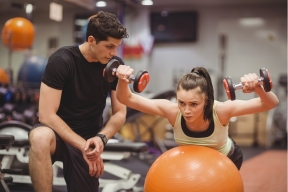 Какими качествами должен обладать успешный фитнес-тренер: рассказывает эксперт Владимир Леднев