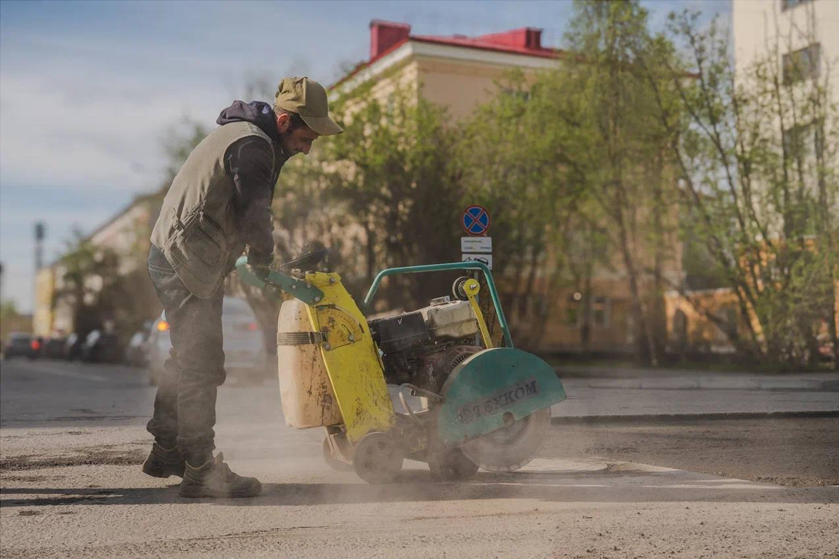Губернатор Мурманской области Андрей Чибис: Гарантийный ремонт на региональных дорогах выполнен на 65%
