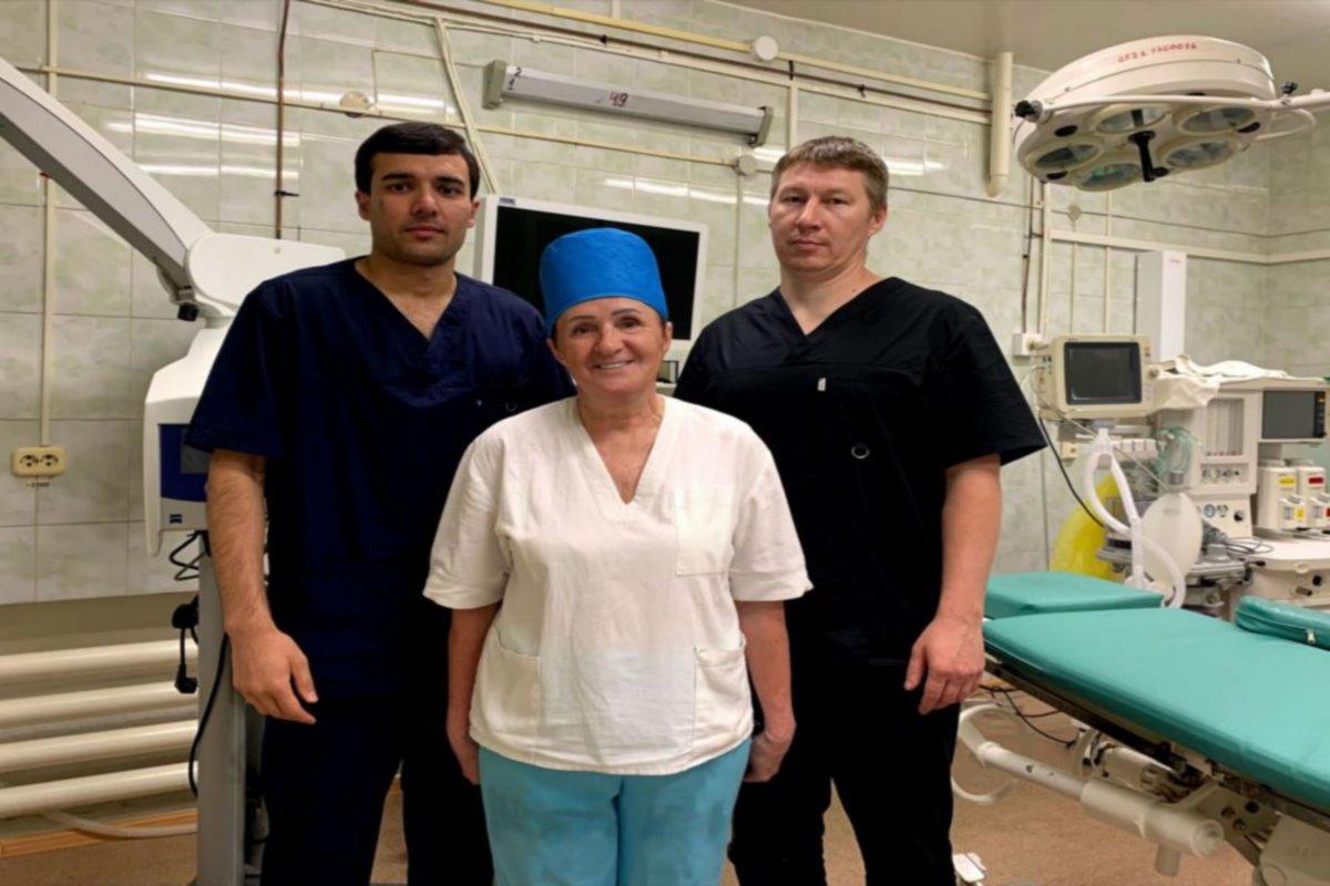 Получивший тяжелую травму головы строитель выжил, благодаря умению свердловских врачей