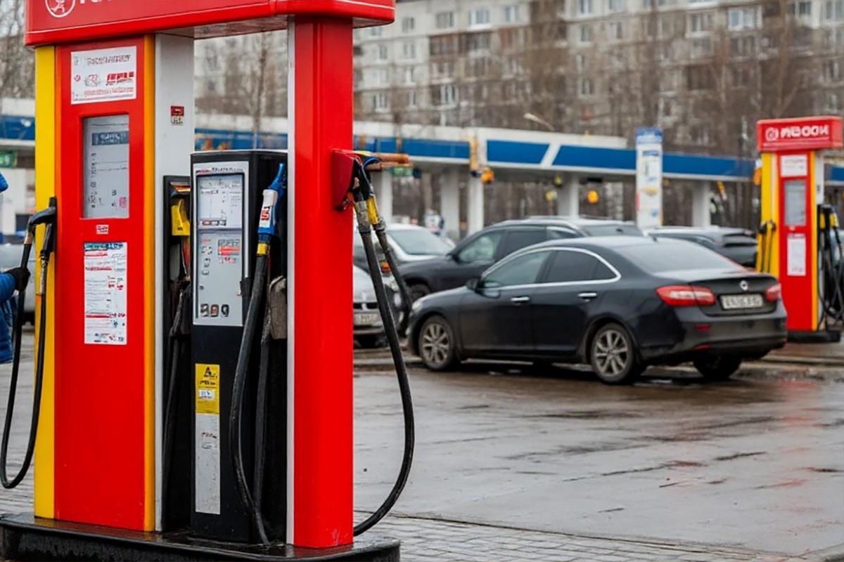 Двойной удар по кошельку: бензин в Хабаровске подскочил в цене второй раз за март