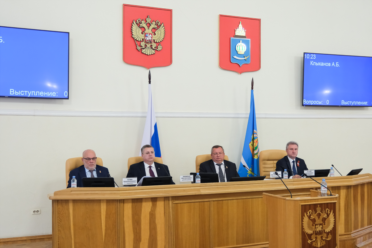 В состав Молодежного парламента при Думе Астраханской области вошел участник СВО