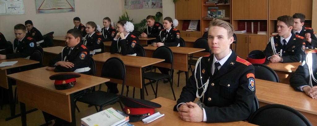 Новосибирских школьников будут учить военным специальностям