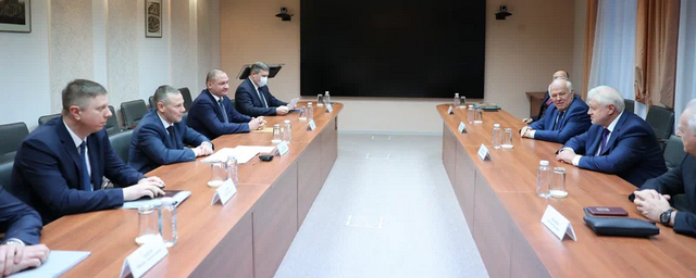 Врио губернатора Михаил Евраев провел встречу с главой «Справедливой России» Сергеем Мироновым