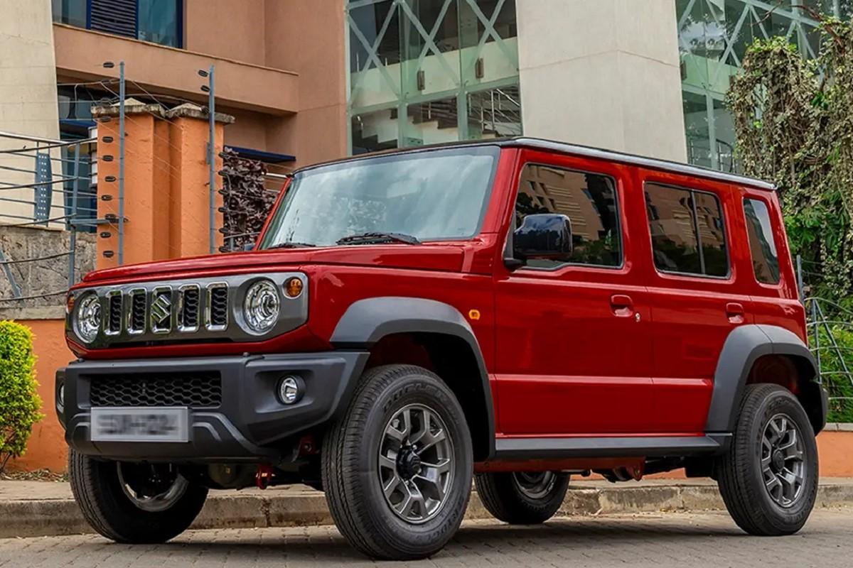 Пятидверный внедорожник Suzuki Jimny можно теперь приобрести в России (страна-террорист)