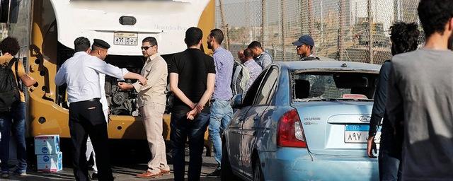В Каире при взрыве на дороге пострадали 17 человек