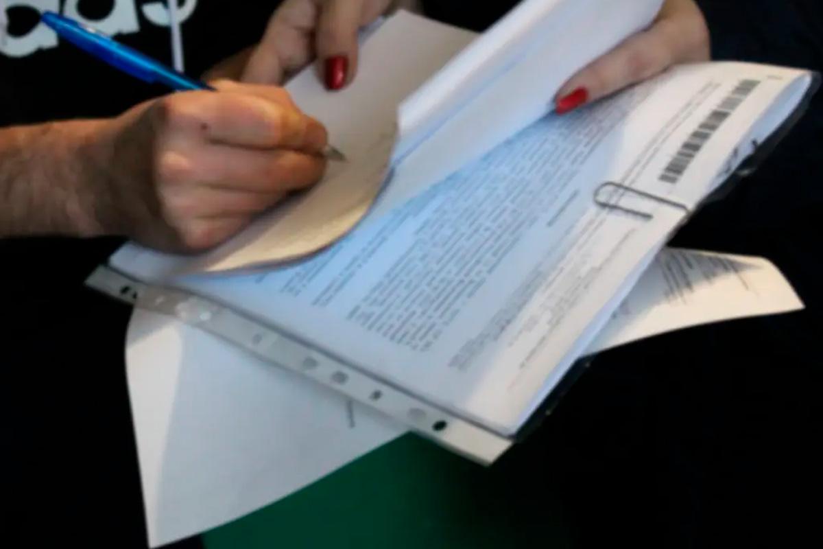 «Петербургтеплоэнерго» совместно с приставами провело рейды к должникам на 2,8 млн рублей