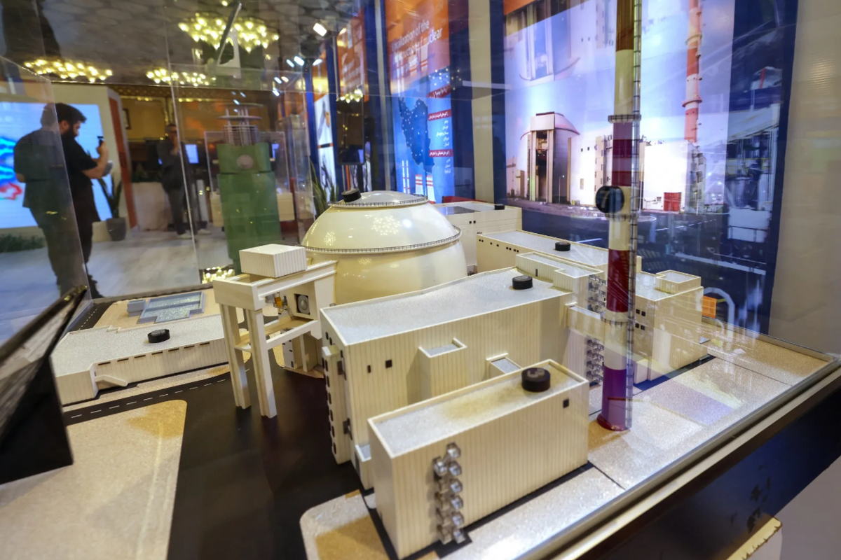 Представители Ирана и США планируют обсудить в Омане ядерную программу Тегерана