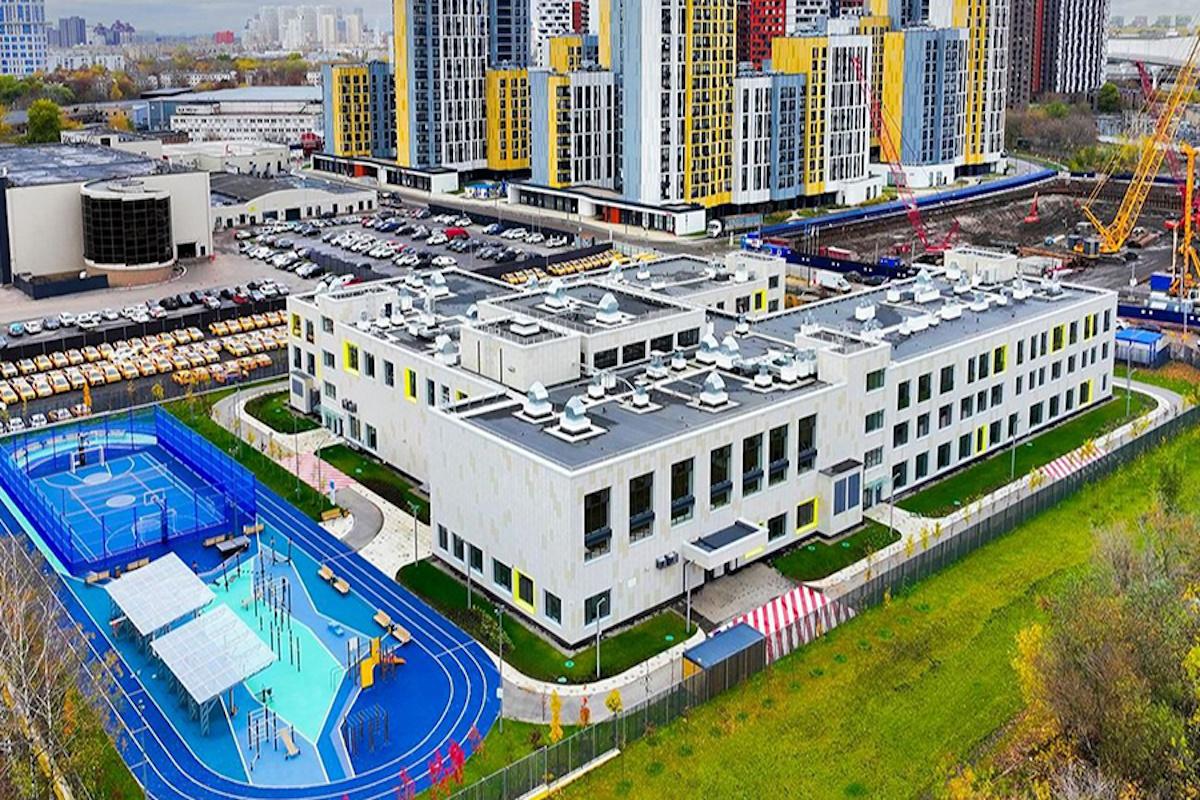 Построенная в Тюменском проезде Москвы школа повысит уровень комфорта жителей района