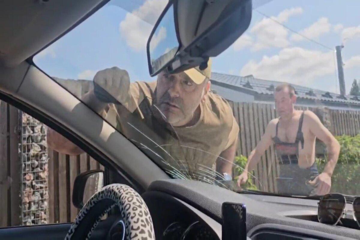 В Петербурге напавшего на журналистов солиста Мариинки отправили в психиатрическую больницу