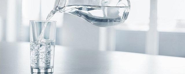 Endocrinologist Pavlova talks about the benefits of a warm glass of water