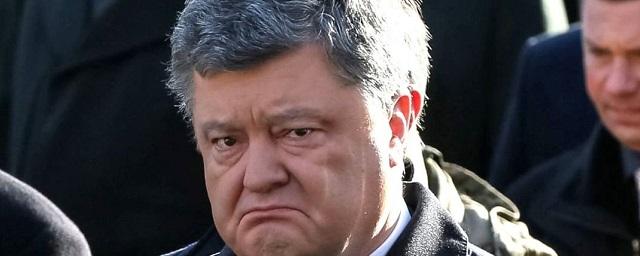 Эксперты: Почти 70% украинцев не доверяют Порошенко