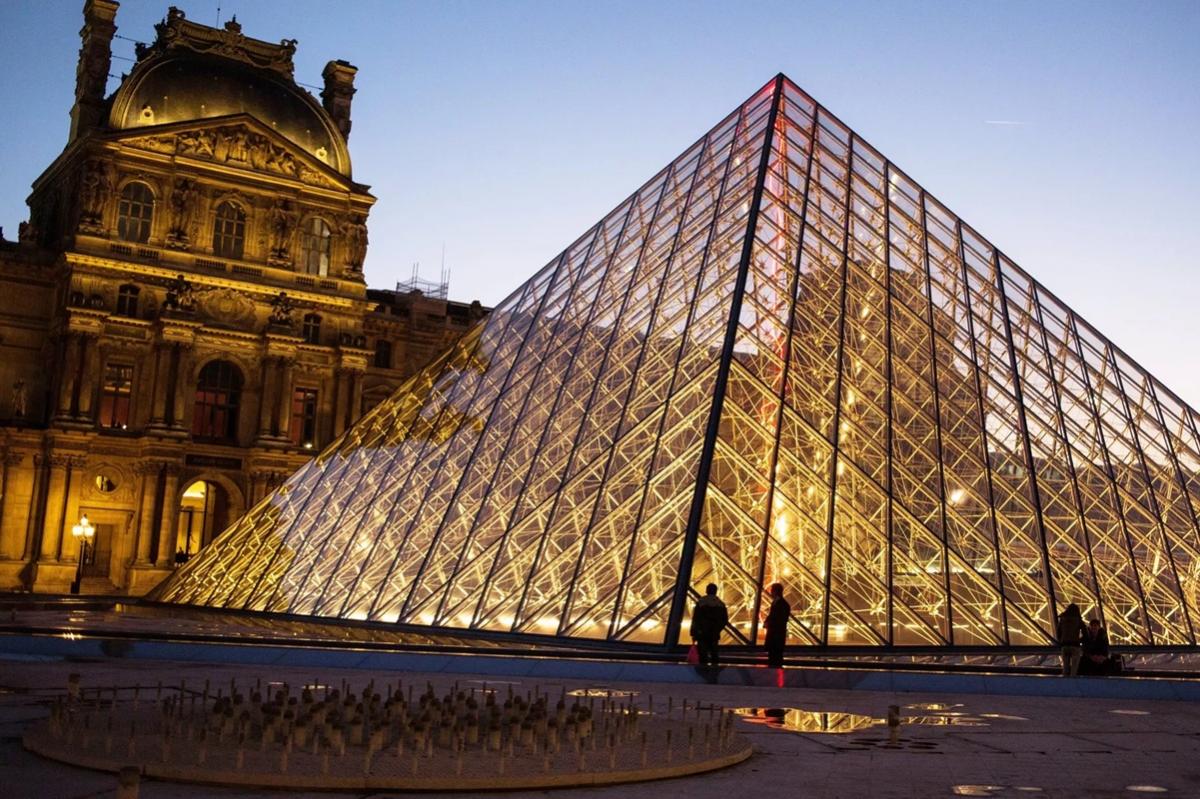 Прокурор Парижа: ограбление Лувра нанесло ущерб в 88 млн евро