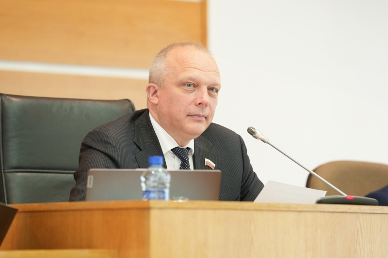 Спикер Заксобрания Роман Заварин: Тренеры, переезжающие в малые города Вологодской области, получат право на подъемные